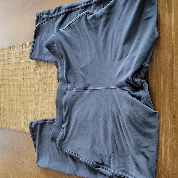 LULULEMON  ATHLETIC  WORK OUT PANTS - Picture 3 of 9